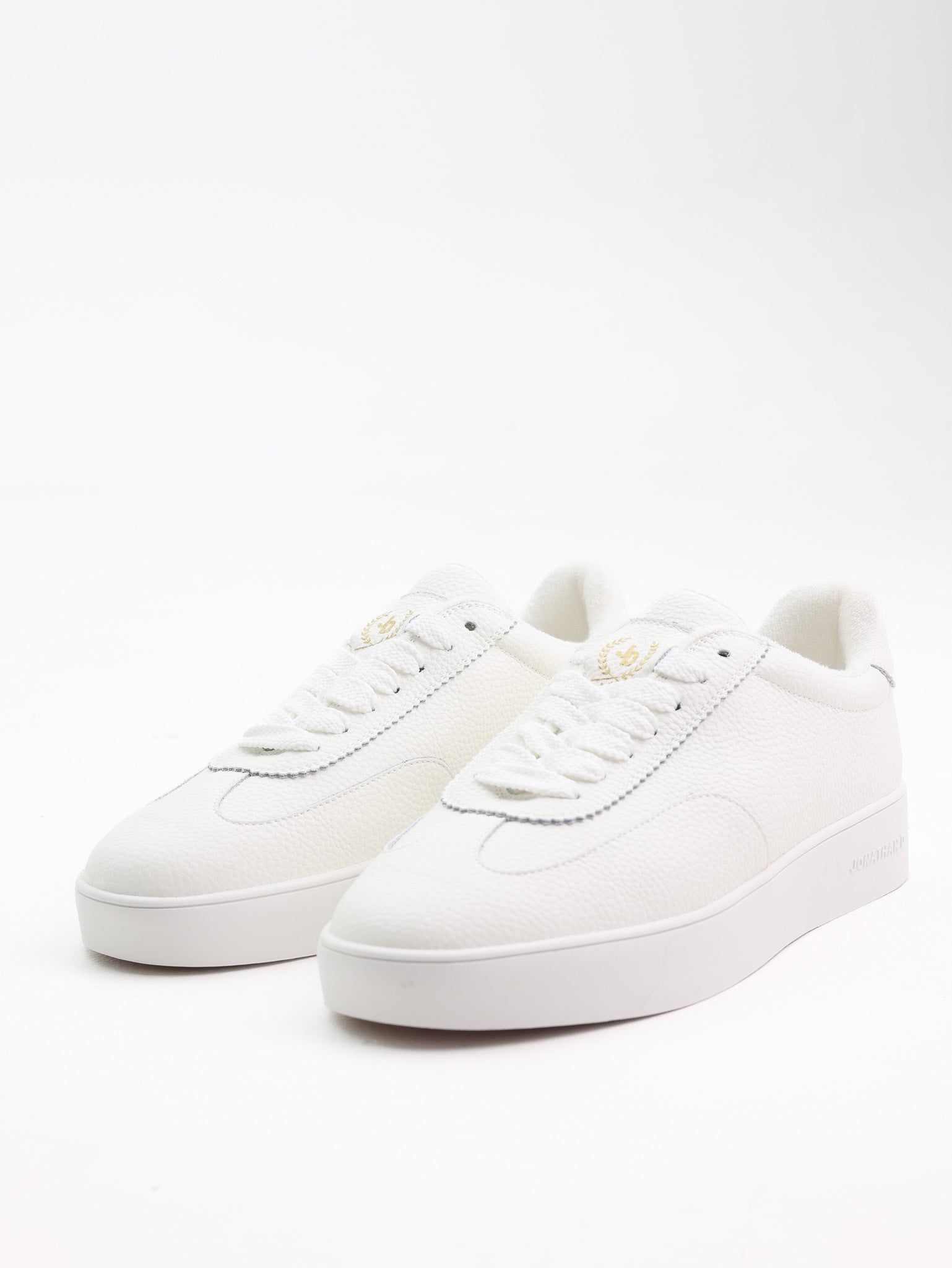 Jonathan D Shoe White